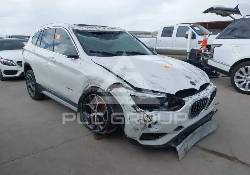 2017 BMW X1 фото
