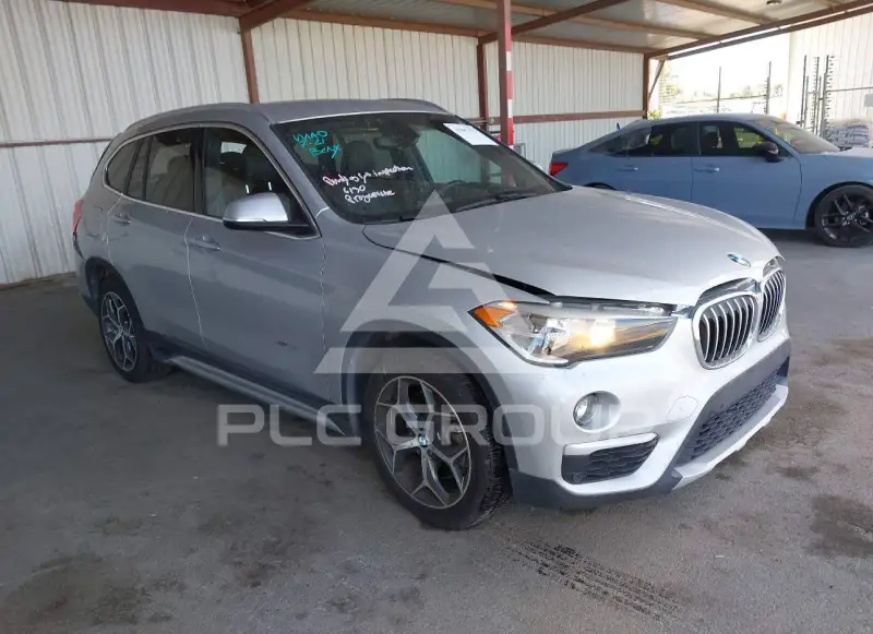 2017 BMW X1 фото