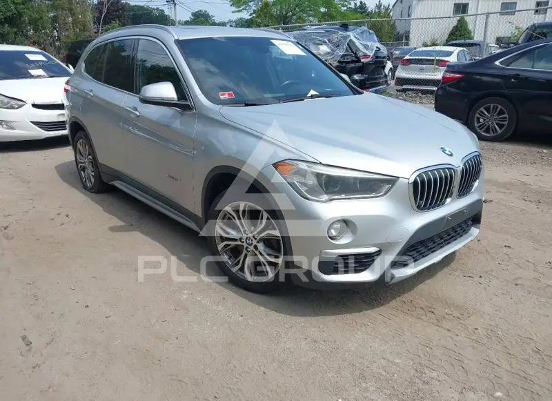 2017 BMW X1 фото