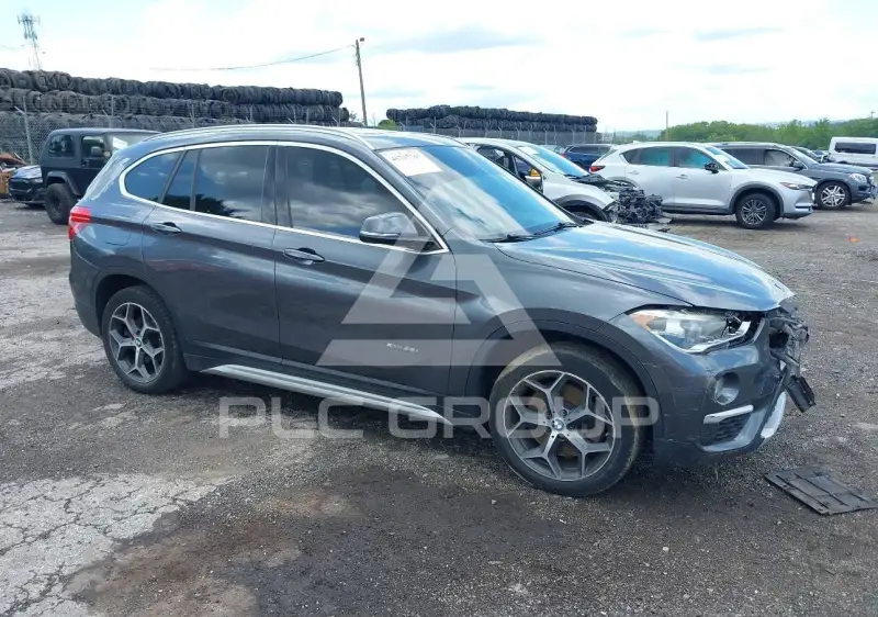 2017 BMW X1 фото