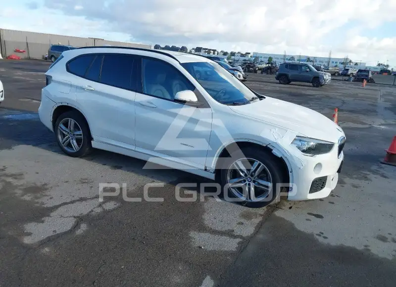 2017 BMW X1 фото