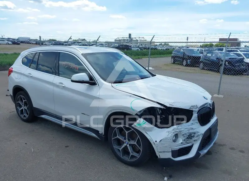 2017 BMW X1 фото