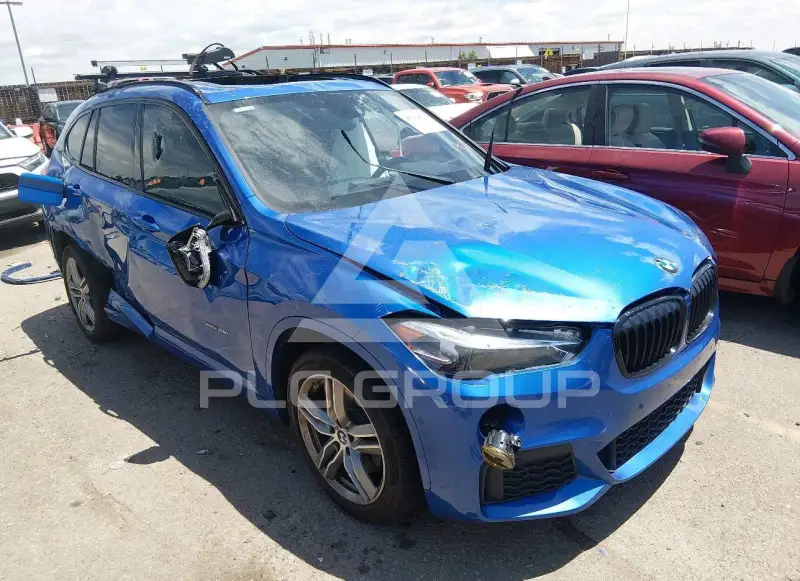 2017 BMW X1 фото