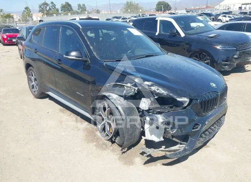 2017 BMW X1 photo
