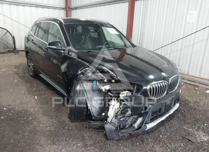 2017 BMW X1 photo
