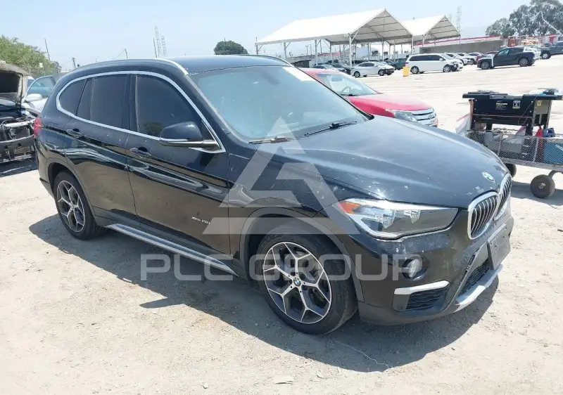 2017 BMW X1 фото