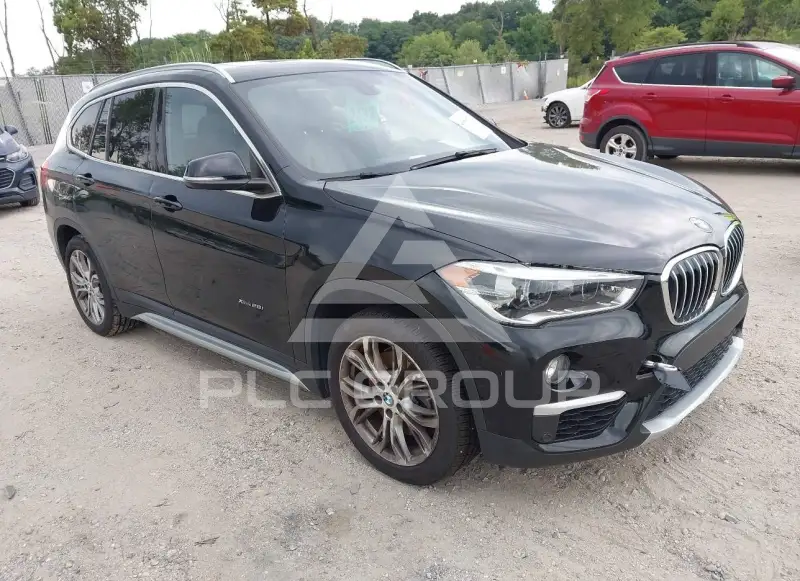 2017 BMW X1 фото