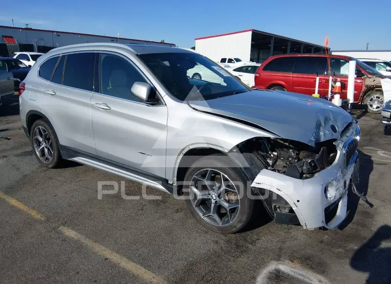 2017 BMW X1 фото