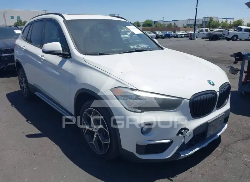 2017 BMW X1 фото