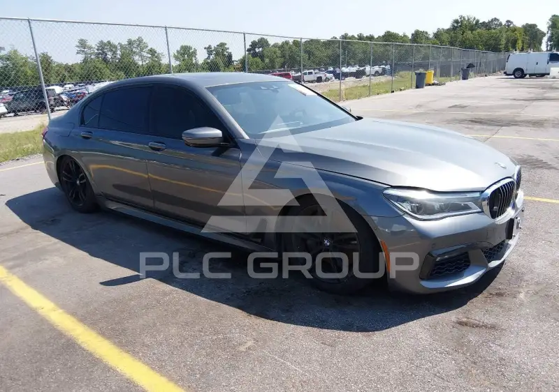 2017 BMW 750 photo