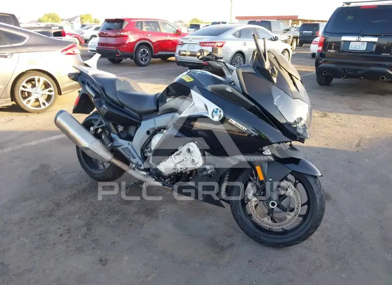 2017 BMW K1600 photo