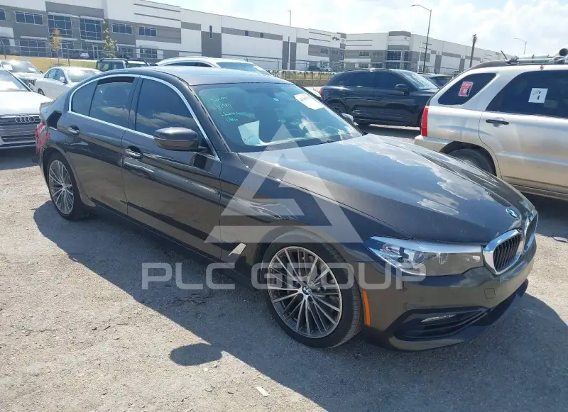 2017 BMW 530 photo