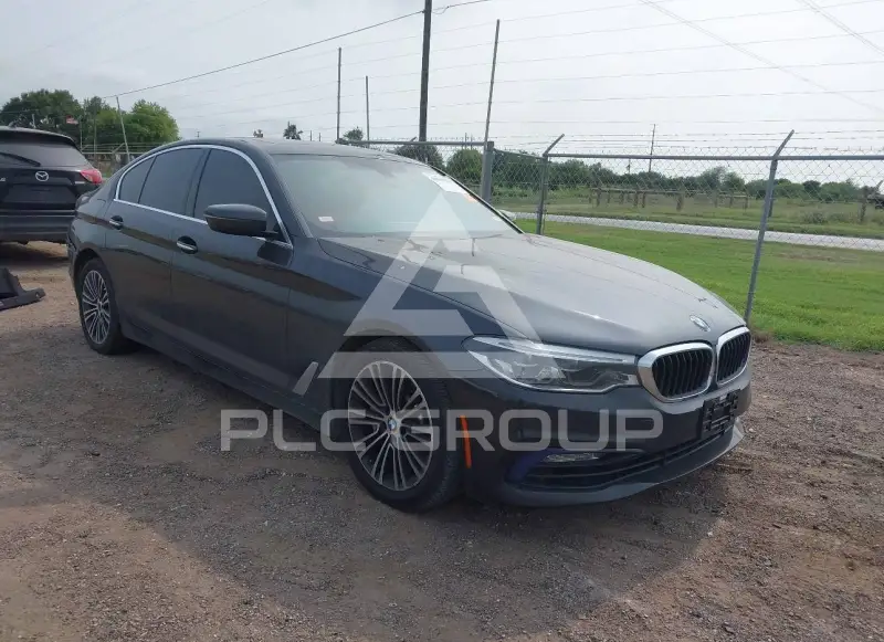 2017 BMW 530 photo