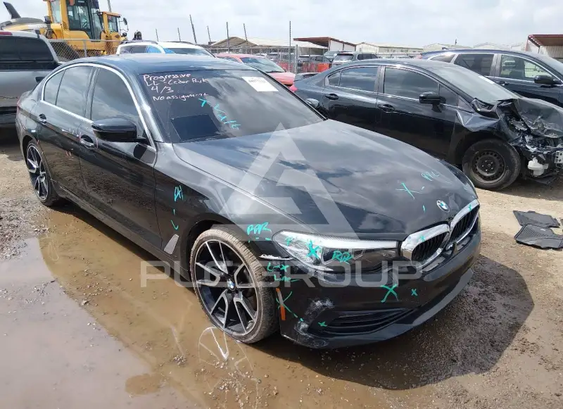 2017 BMW 530 фото