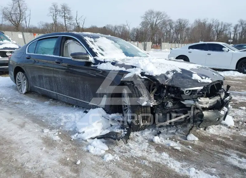 2017 BMW 740 photo