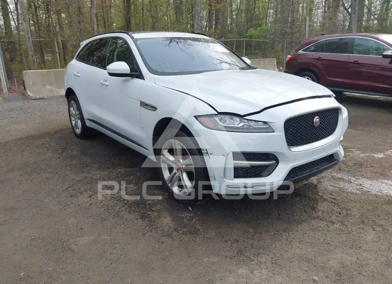 2017 Jaguar F-PACE photo