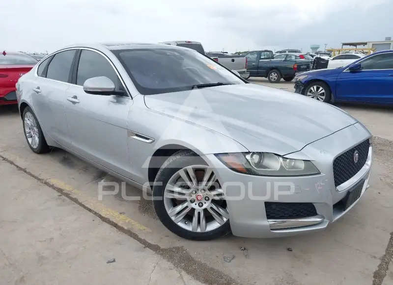 2017 Jaguar XF фото