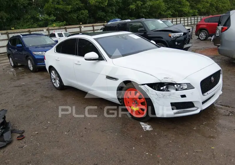 2017 Jaguar XF photo
