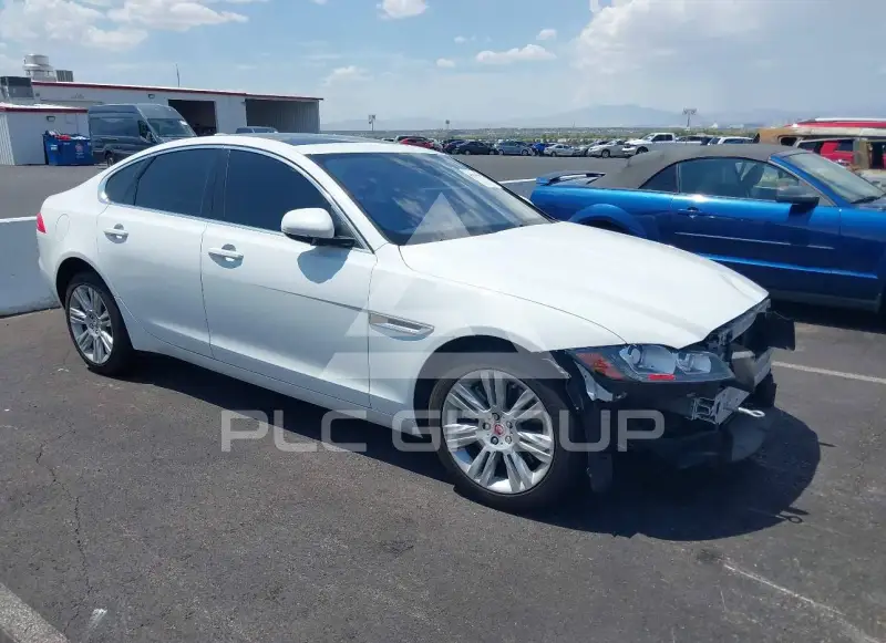 2017 Jaguar XF фото