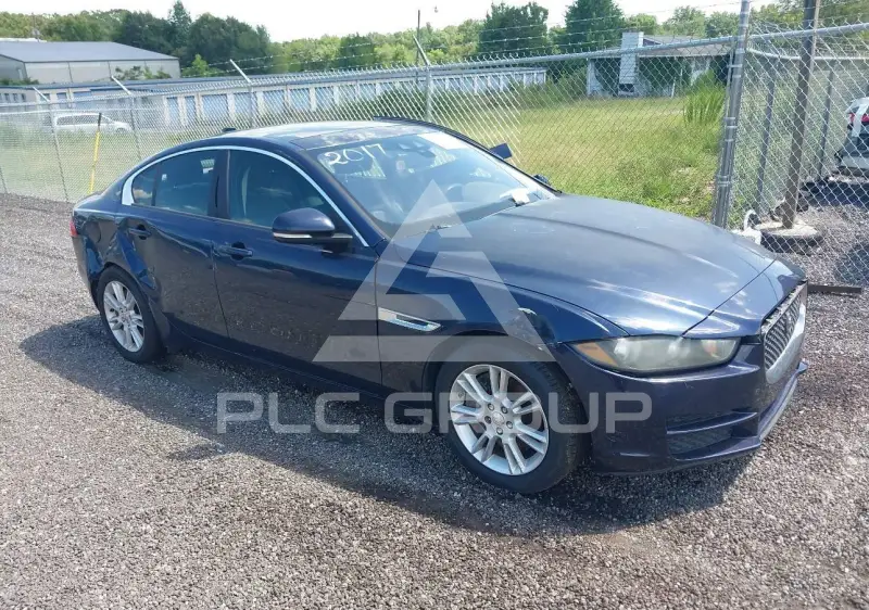 2017 Jaguar XE photo