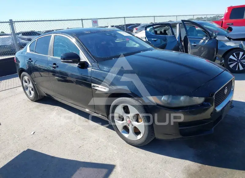 2017 Jaguar XE фото