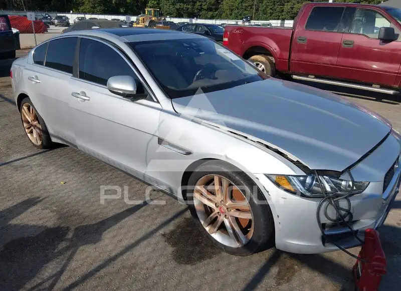2017 Jaguar XE photo