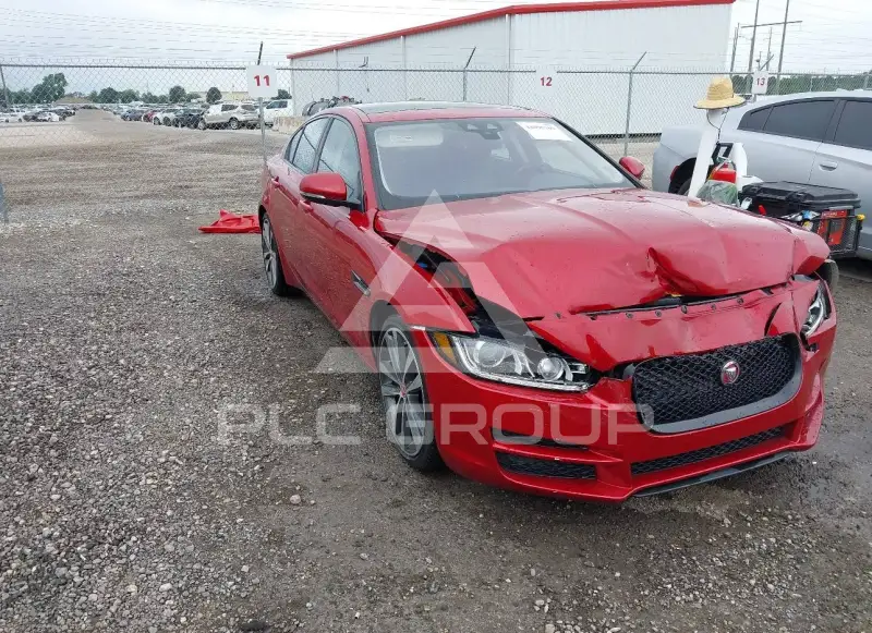 2017 Jaguar XE фото