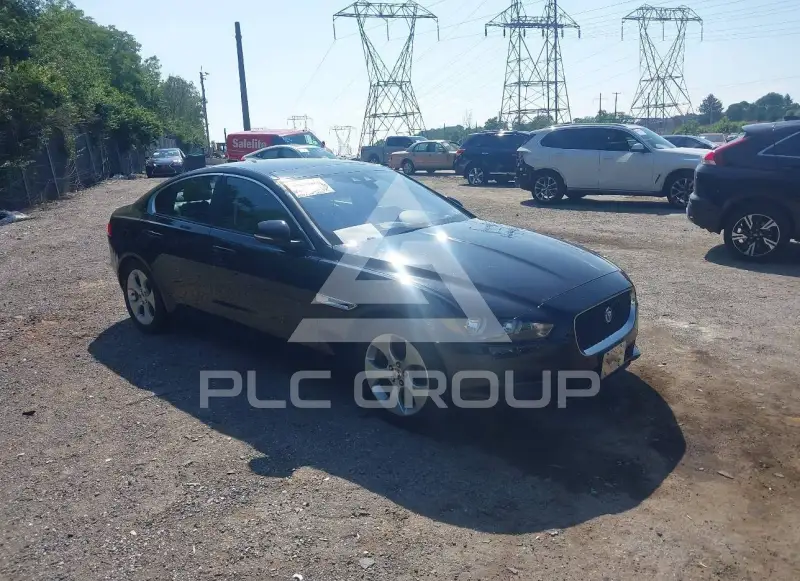 2017 Jaguar XE фото