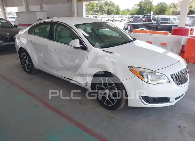 2017 Buick REGAL photo