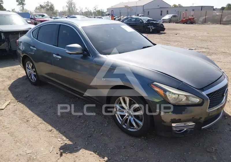 2017 Infinity Q70 фото