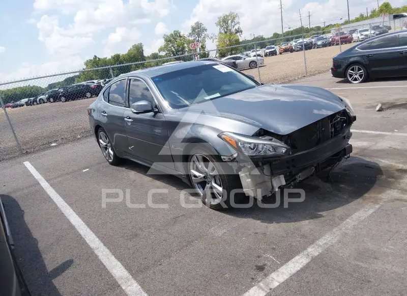 2017 Infinity Q70 фото