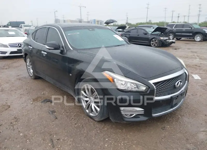2017 Infinity Q70 фото