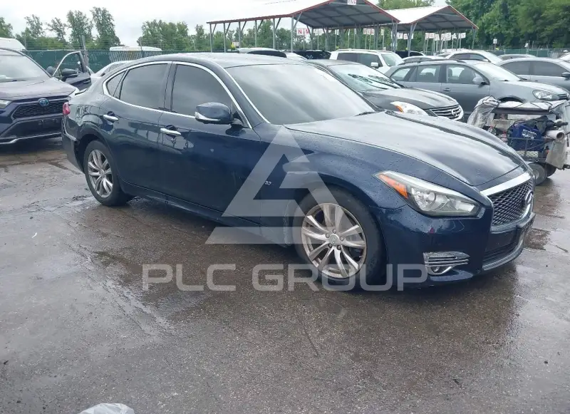2017 Infinity Q70 photo