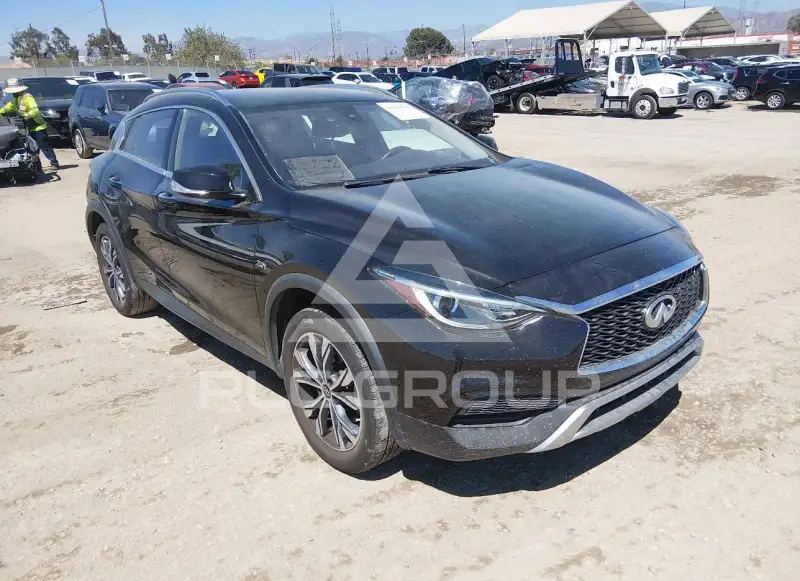 2017 Infinity QX30 фото