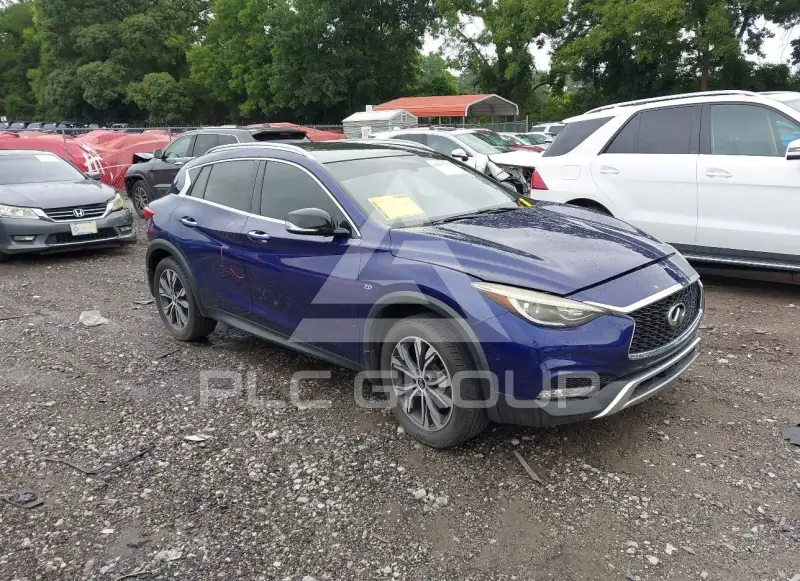 2017 Infinity QX30 фото