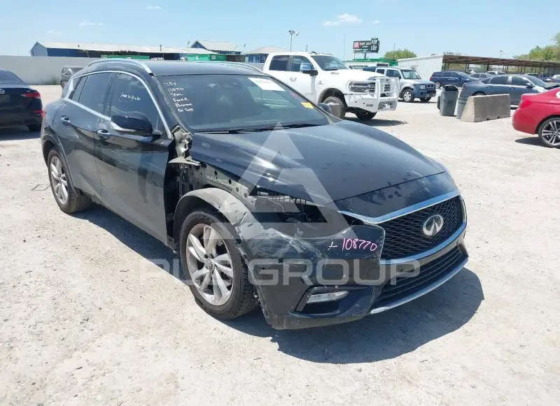 2017 Infinity QX30 фото