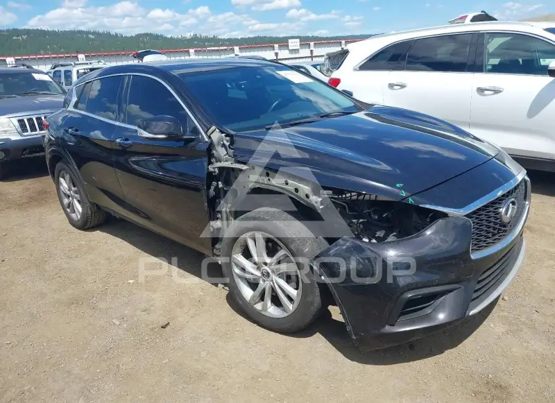 2017 Infinity QX30 фото