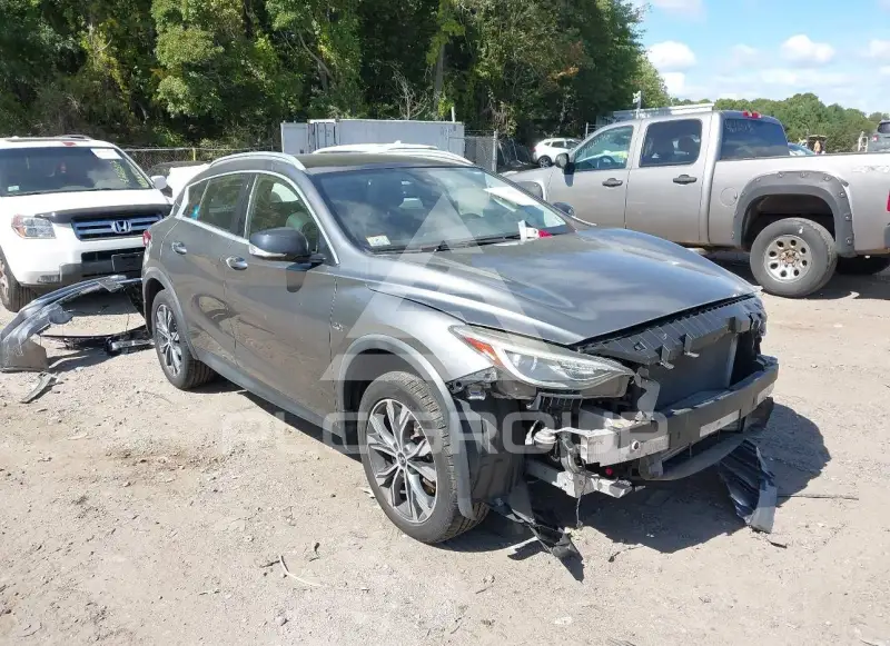 2017 Infinity QX30 фото