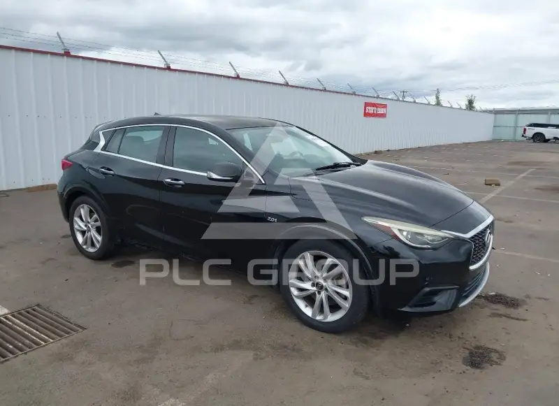 2017 Infinity QX30 фото