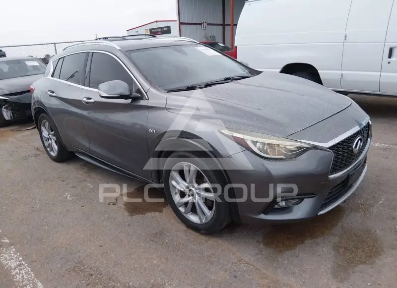 2017 Infinity QX30 фото