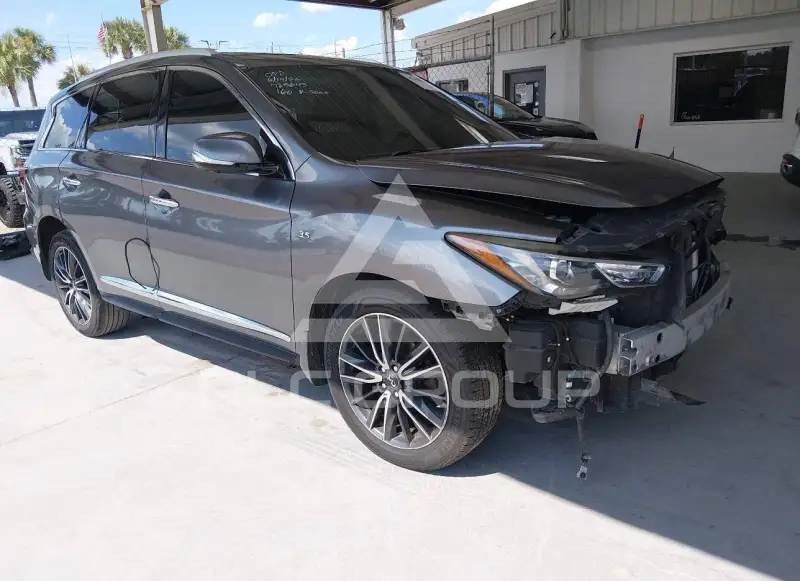 2017 Infinity QX60 photo