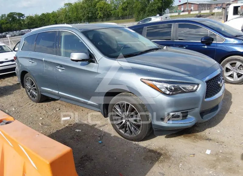 2017 Infinity QX60 photo