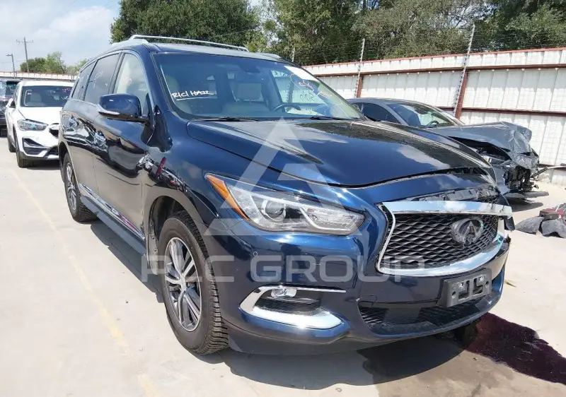 2017 Infinity QX60 photo