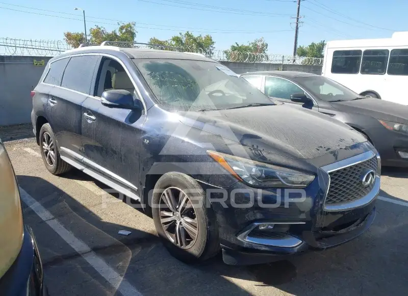 2017 Infinity QX60 photo