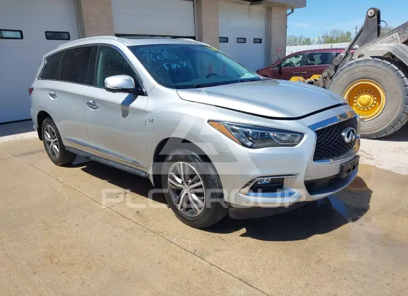 2017 Infinity QX60 photo