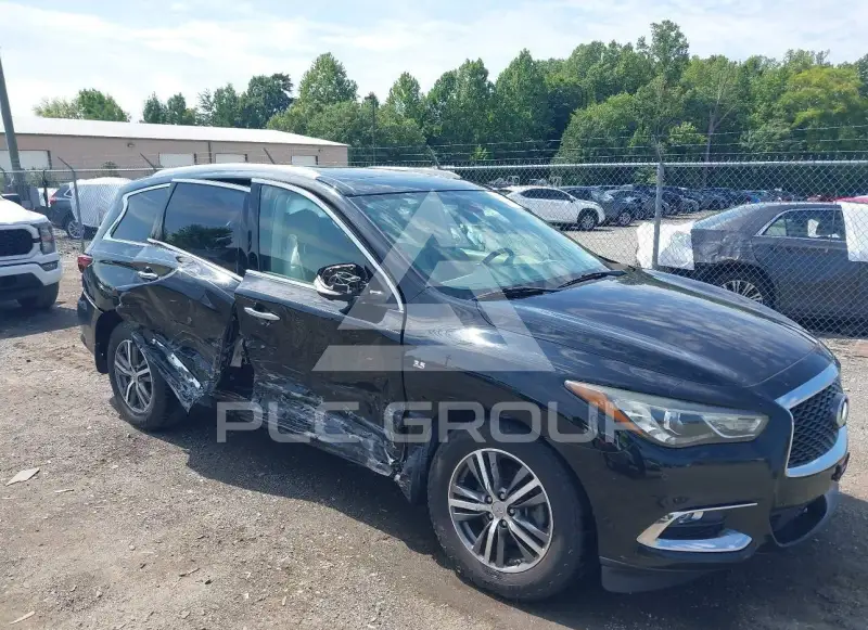 2017 Infinity QX60 photo