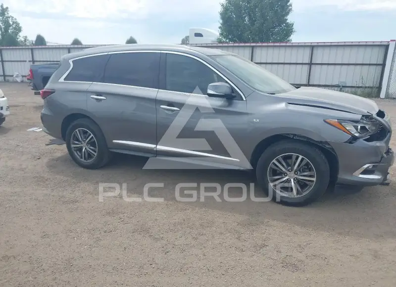 2017 Infinity QX60 photo