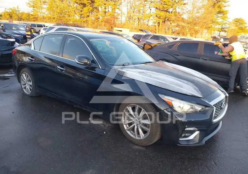 2017 Infinity Q50 фото