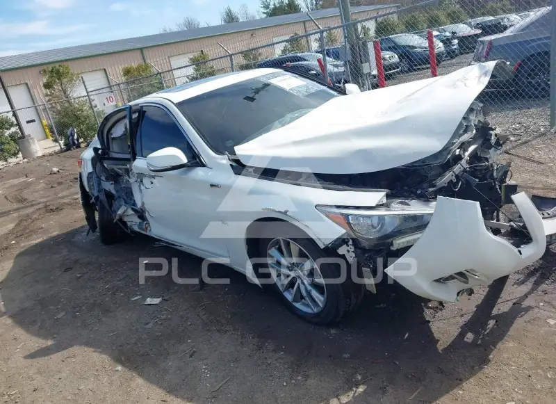 2017 Infinity Q50 photo