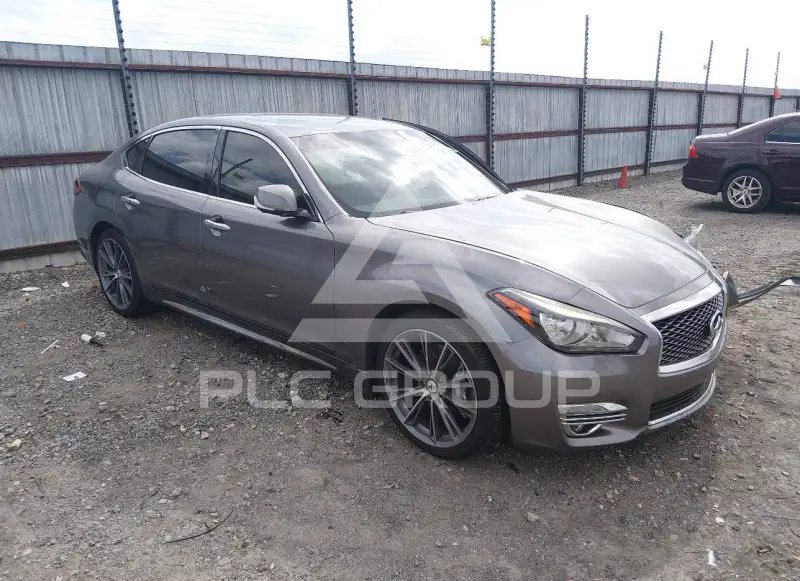 2017 Infinity Q70 фото